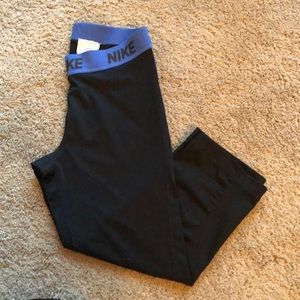 Nike pro capris